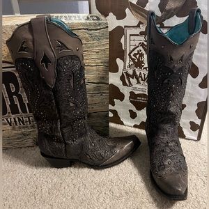 Corral Vintage Embossed boots with studs